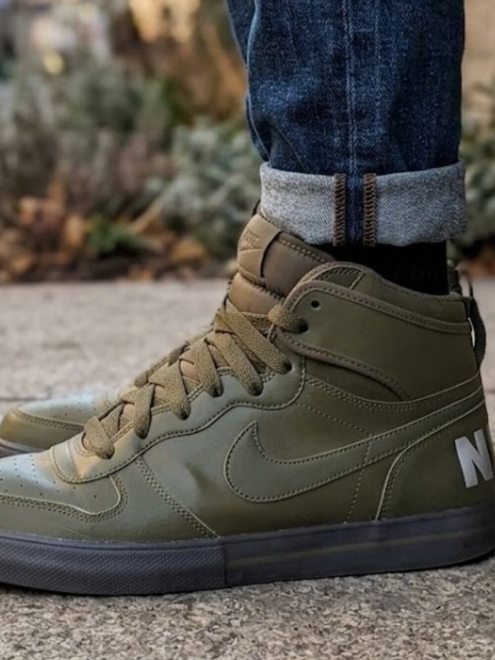 Nike Near Vintage- Big High C Sneakers Olive Green size 11.5